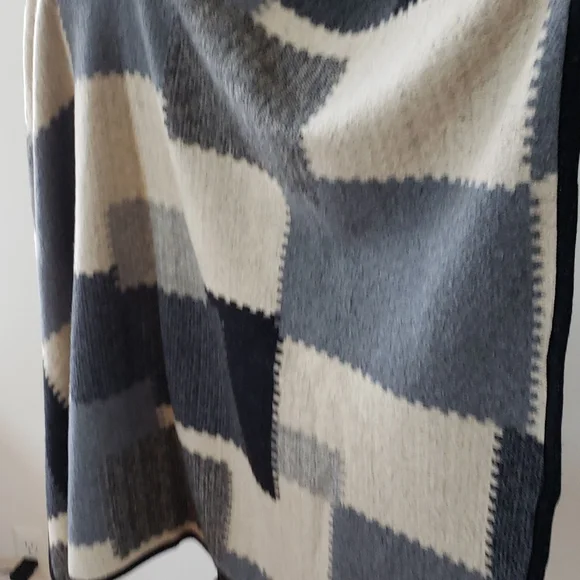 Gray Plaid Women WOOL Blend  Open Front Boho Cape Wrap Sweater Coat - Picture 9 of 16